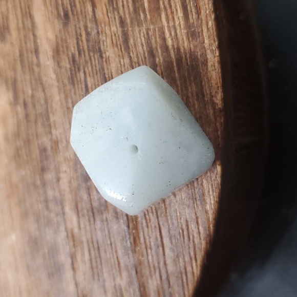 P205 natural healing smooth hemimorphite stone natural can be threaded - Picture 2 of 2